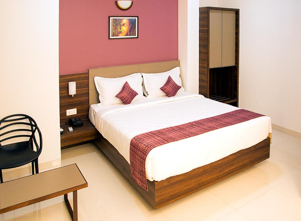 Hotel Nirvana Alibag Luaran gambar